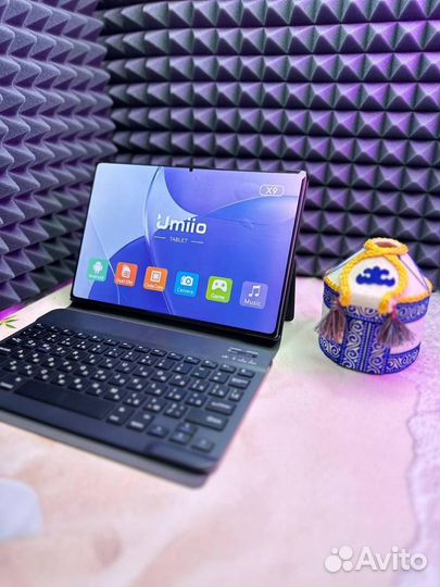 Планшет с клавиатурой (новый)