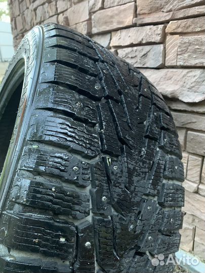 Nokian Tyres Hakkapeliitta 7 SUV 275/45 R20