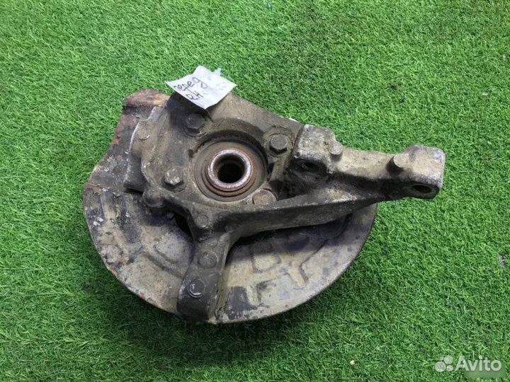 Кулак правый Volvo XC70 2000 9461944