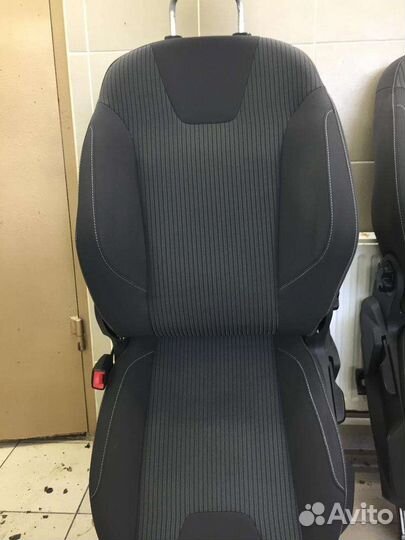 Форд фокус 3 сидения титаниум