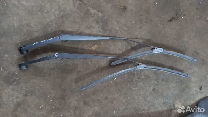 Поводки дворников Chevrolet Cruze седан