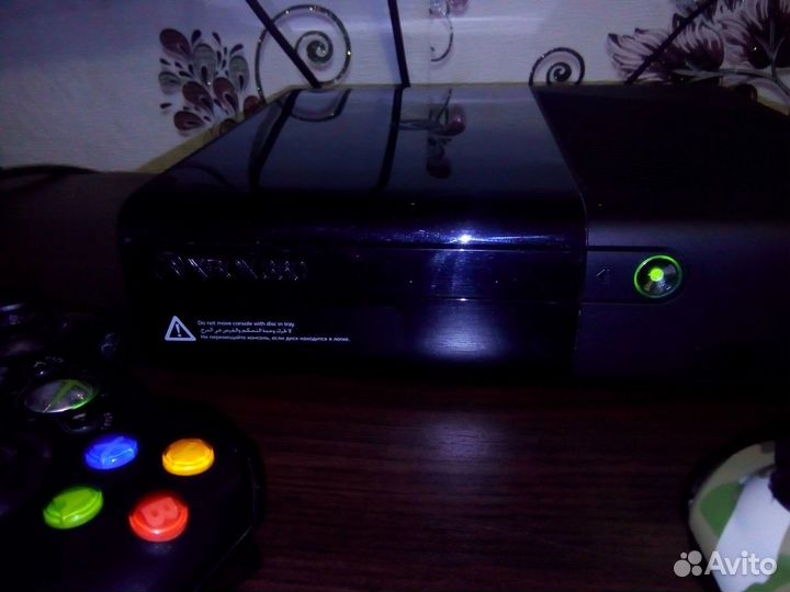 Xbox 360 500gb + 26 игр