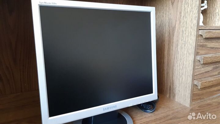 Монитор samsung