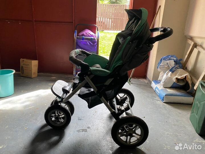 Прогулочная коляска