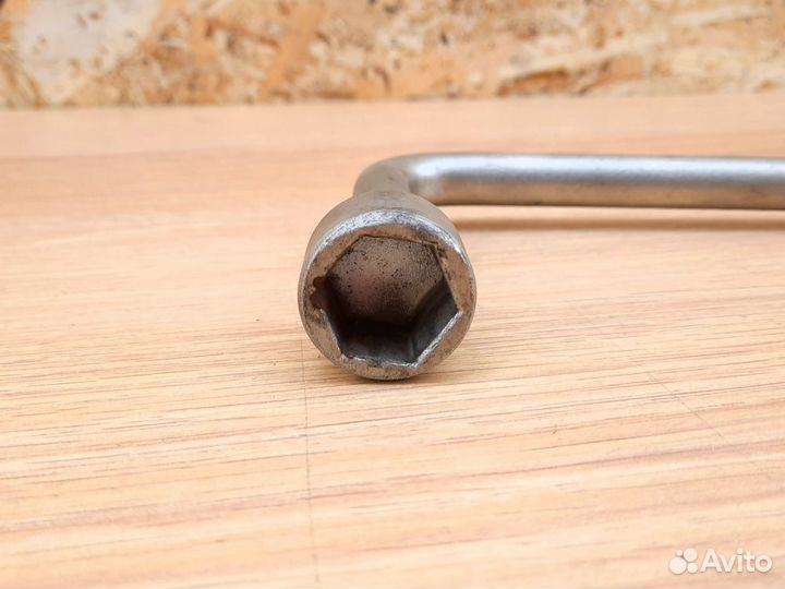 Ключ баллонный BMW Е39 Е46 Е38 Е36 Е34