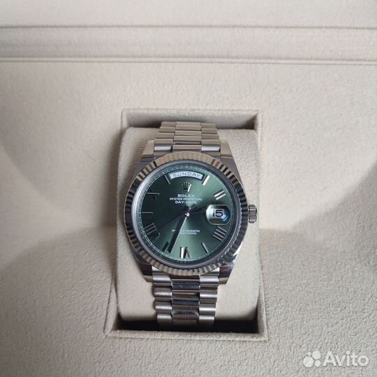 Rolex Day-Date 40 mm Olive Dial 228239