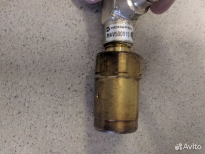 Компрессор подвески от Range Rover