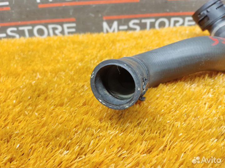 Патрубок радиатора нижний Volkswagen Touareg 7L