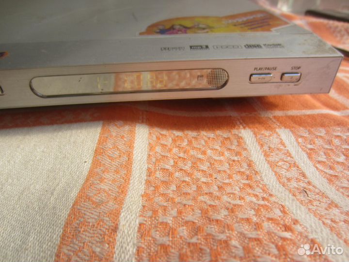 DVD-плеер BBK DV 326SI