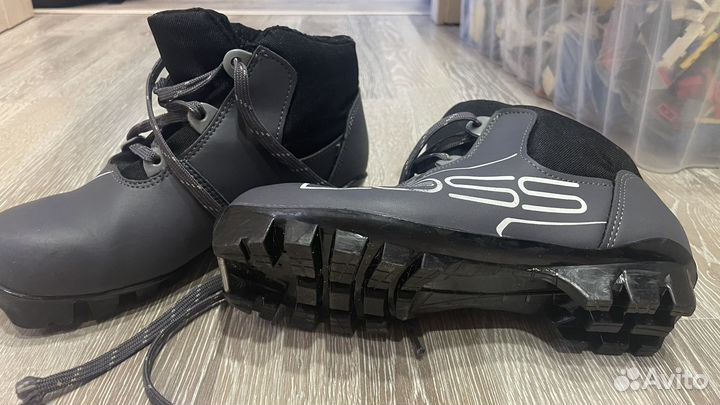 Лыжные ботинки детские 35