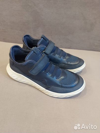 Кроссовки кожаные ecco. 40