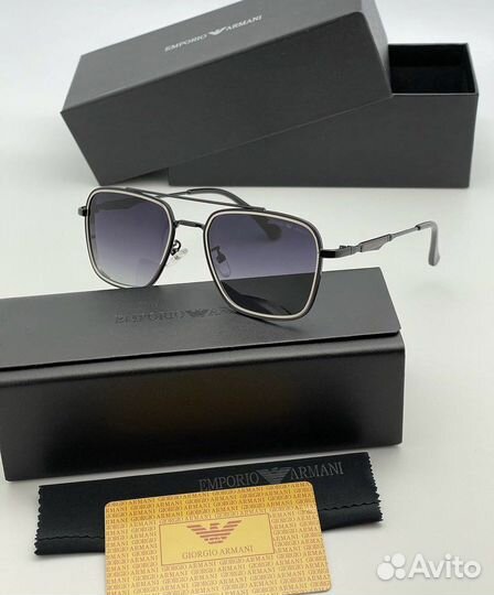 Солнцезащитные очки emporio armani