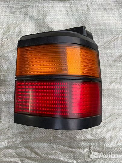 Фонарь задний в крыло VW Passat B3 Универсал