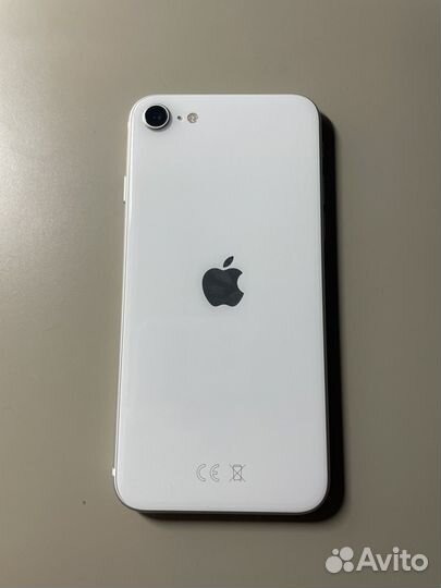 iPhone SE, 64 ГБ