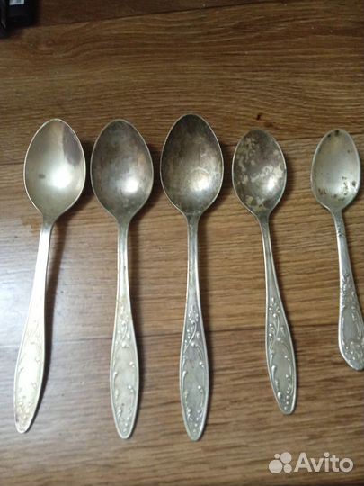 Набор серебряных ложек