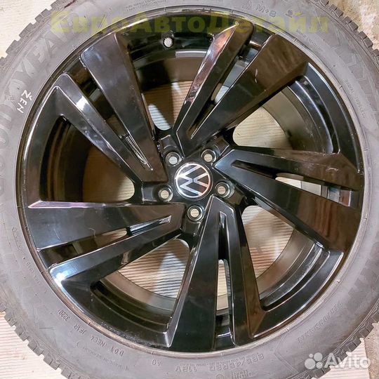 Диски R-Line с зимней резиной R20 VW Touareg 3 CR7