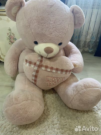 Плюшевый медведь