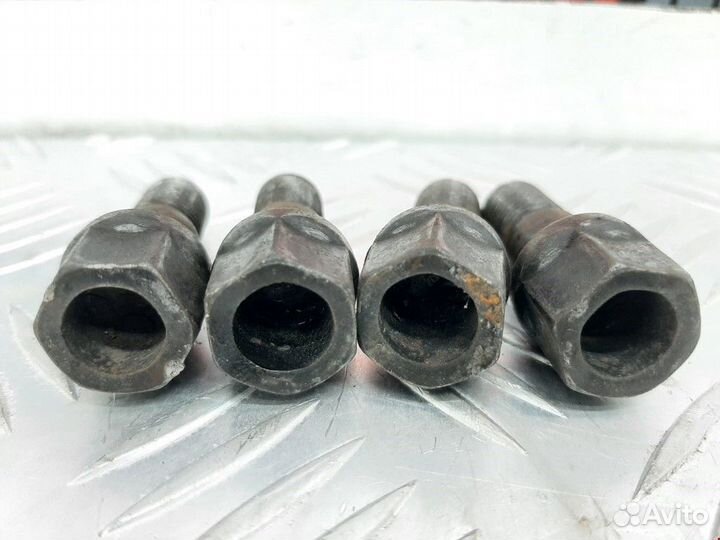 Болт Peugeot 206 рест. 2009 701601139B