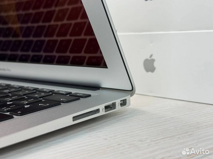 Ноутбук Apple MacBook Air 13 2017