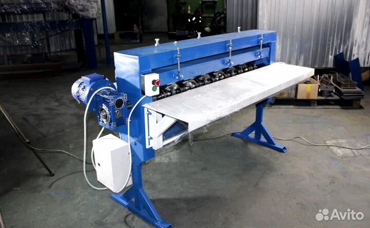 Машина для нанесения ребер жесткости