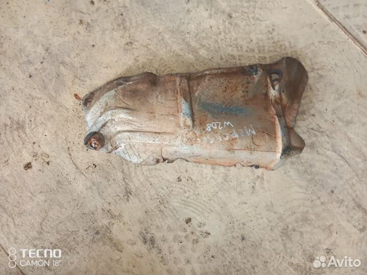 Защита выпускного коллектора Mercedes W208