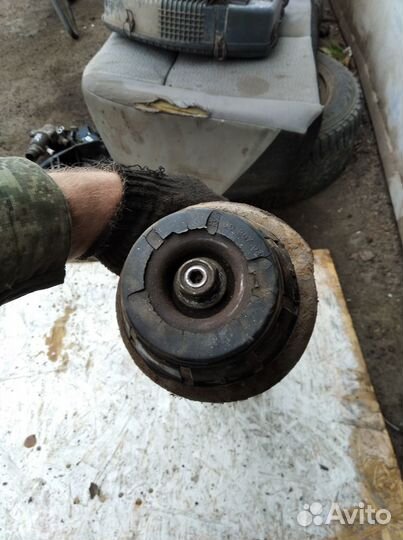 Передняя стойка Логан 1