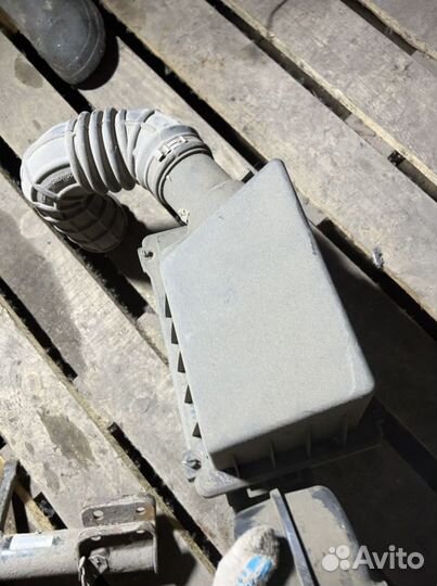 Корпус воздушного фильтра Ford Focus 1