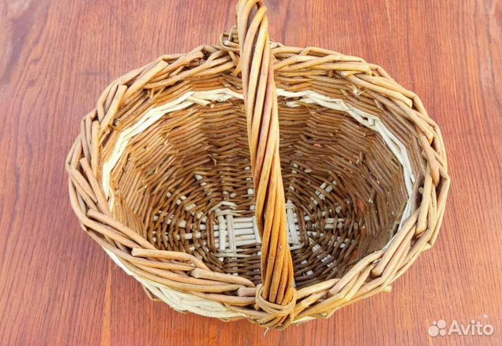 Корзина плетеная