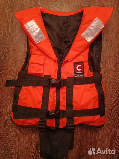 Спасательный жилет
