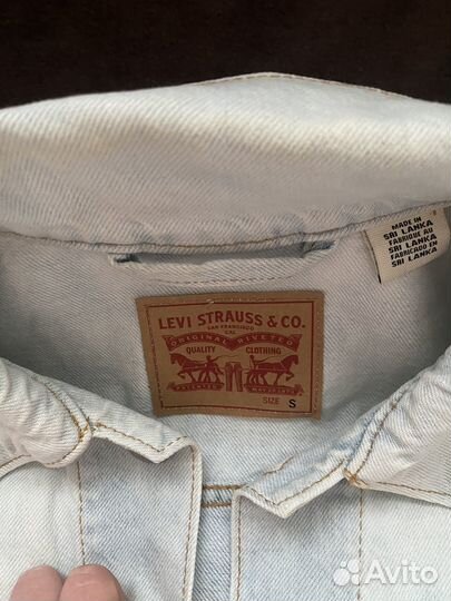 Джинсовая куртка женская levis