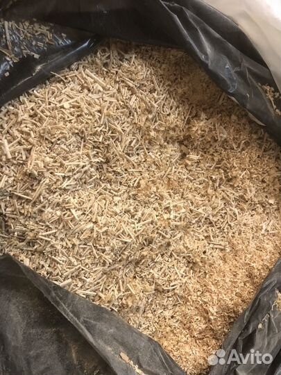 Опилки в мешках