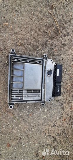 Блок управления двигателем на Kia Rio