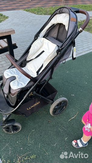 Коляска прогулочная luxmom 609