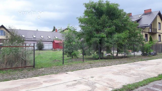 Участок 8 сот. (ИЖС)