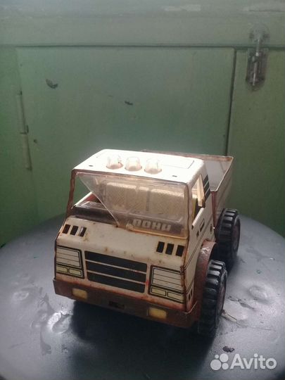 Грузовик пони