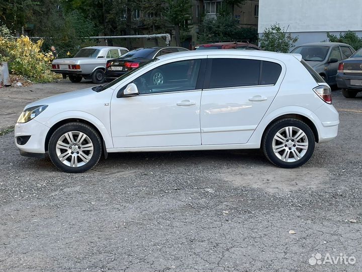 Opel Astra 1.6 МТ, 2011, 162 200 км