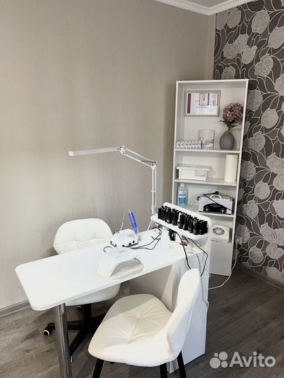 Маникюр, наращивание ногтей