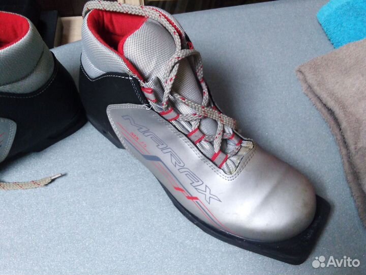 Лыжные ботинки