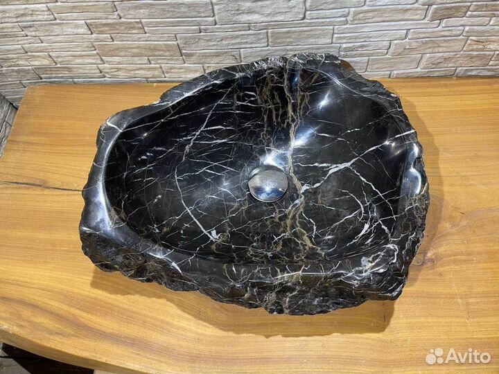 Раковина из натурального камня