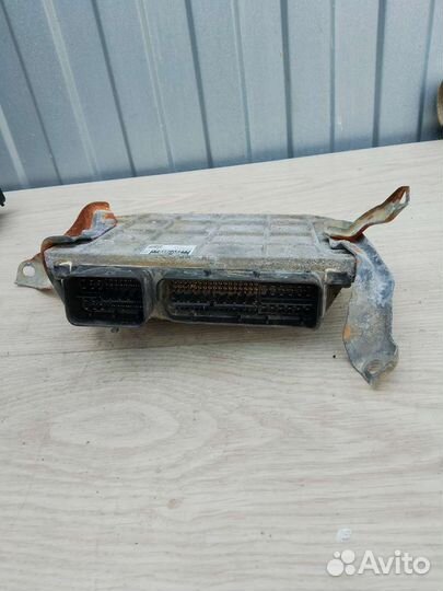 Эбу двигателя мозги на Toyota Corolla Auris