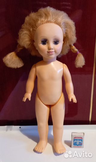 Кукла. Глаза открываются и закрываются хорошо