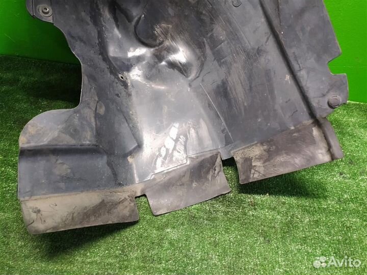 Подкрылок передний правый Ford Focus 3 (CB8) 2015