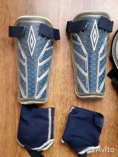 Футбольные щитки