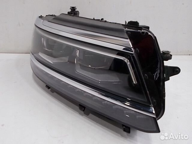 VW tiguan 5NN allspace 16-21 правая фара