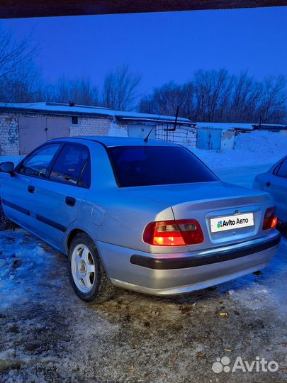 Mitsubishi Carisma 1.8 МТ, 2000, 140 000 км