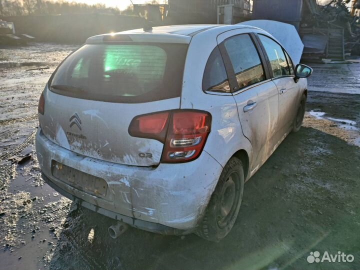 Фонарь крышки багажника левый Citroen C3 2 2010