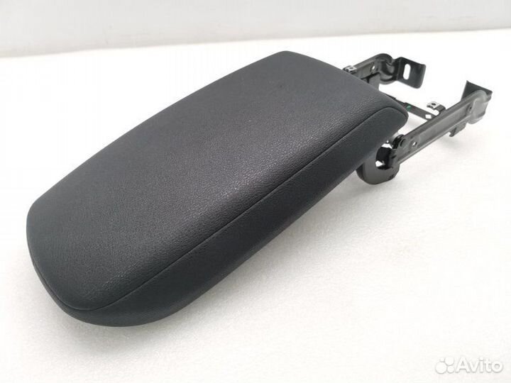 Подлокотник Bmw X4 F26 2.0 2014