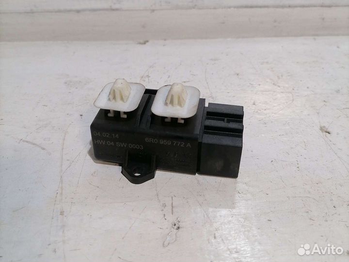 Блок управления подогревом Volkswagen Polo