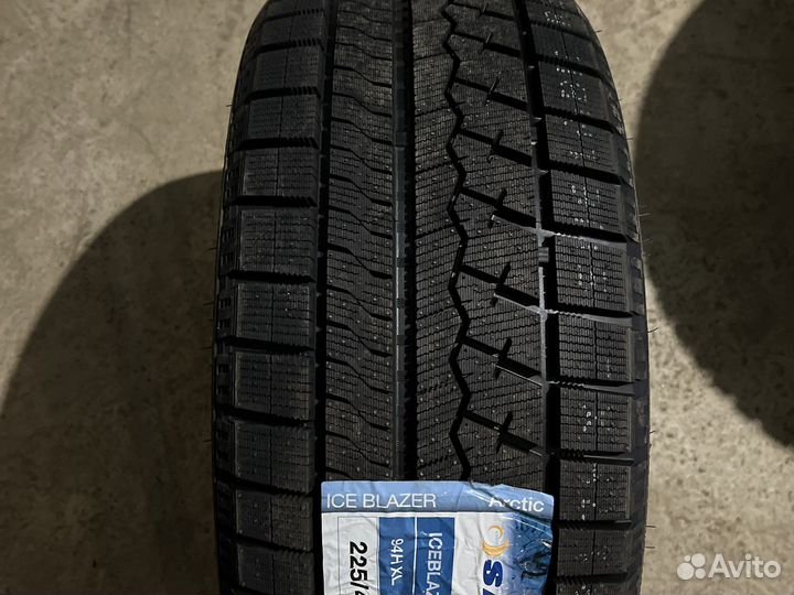 Sailun Ice Blazer Arctic 225/45 R17 94H