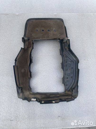 Накладка на двигатель Audi A8 D4 V8 FSI